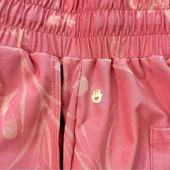 Spiritual Gangster Baja Floral 3” Shorts - Picture 13 of 15